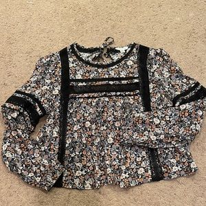 *FINAL DROP* NWOT American Eagle Floral Boho Top with Keyhole Back